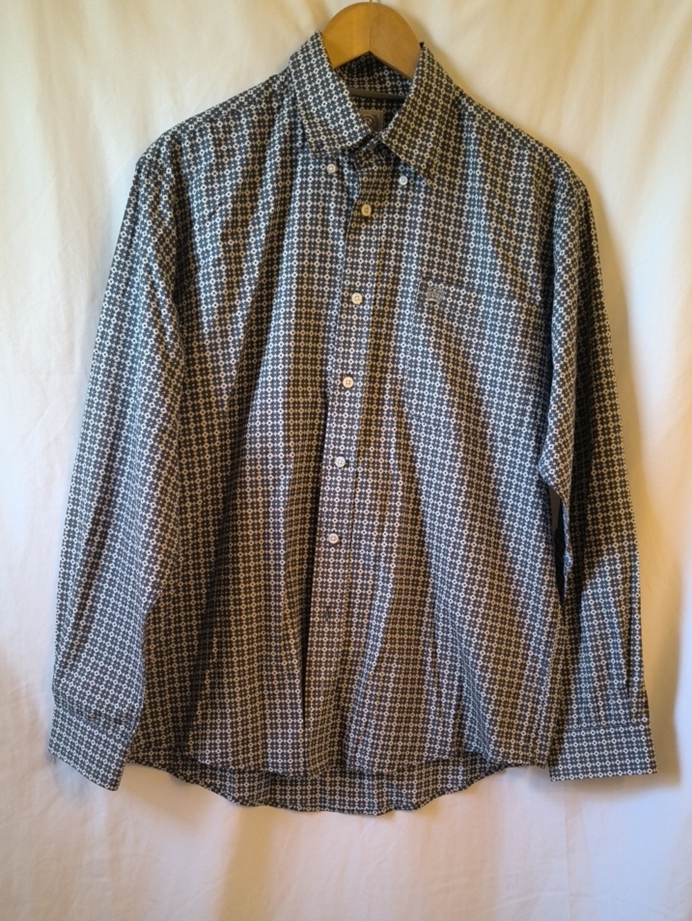 Cinch Men's Grey Geometric Button-Up Shirt.